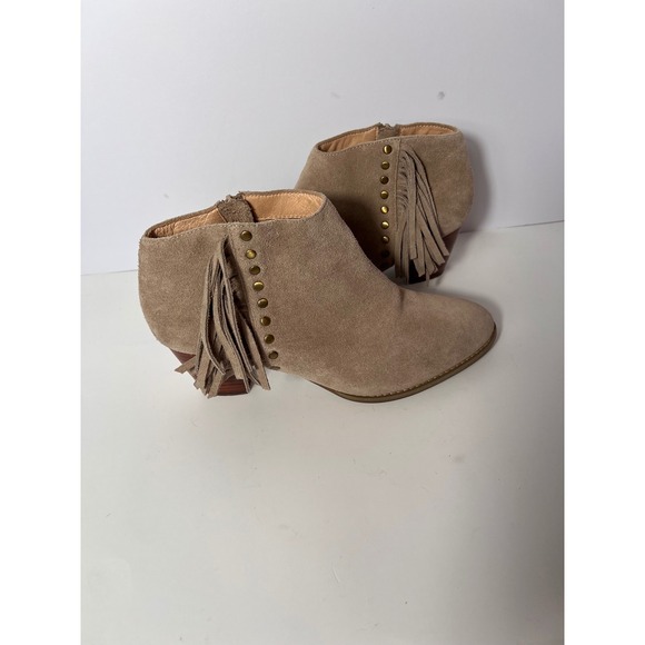 Vionic Suede Ankle Boots Fringe Studded Accents Tan Women's Size 9.5 - Picture 1 of 9